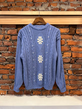 Load image into Gallery viewer, Vintage 80s Women’s Snowflake Sweater (WL)
