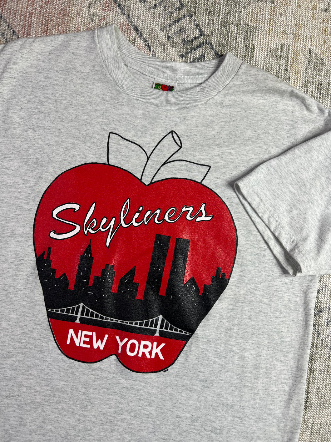Vintage Skyliners New York Apple Tee (L)