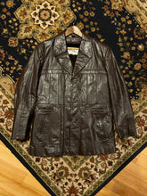 Load image into Gallery viewer, Vintage Wilson’s Leather Fur Lined Jacket (M/L)
