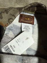 Load image into Gallery viewer, Vintage Ace Outdoor Unworn Camo Crewneck (M)
