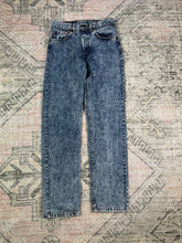 Load image into Gallery viewer, Vintage Levi’s Stonewash 505 Jeans (29x31)

