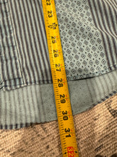 Load image into Gallery viewer, Vintage Western Frontier Pattern Button Down Shirt (L)
