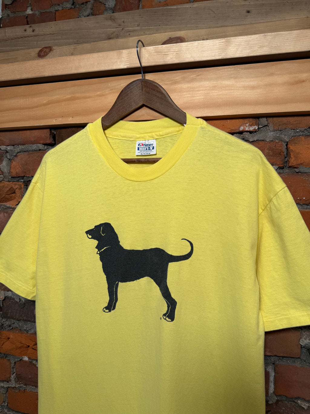 Vintage 1991 The Black Dog Martha’s Vineyard Yellow Tee (L)