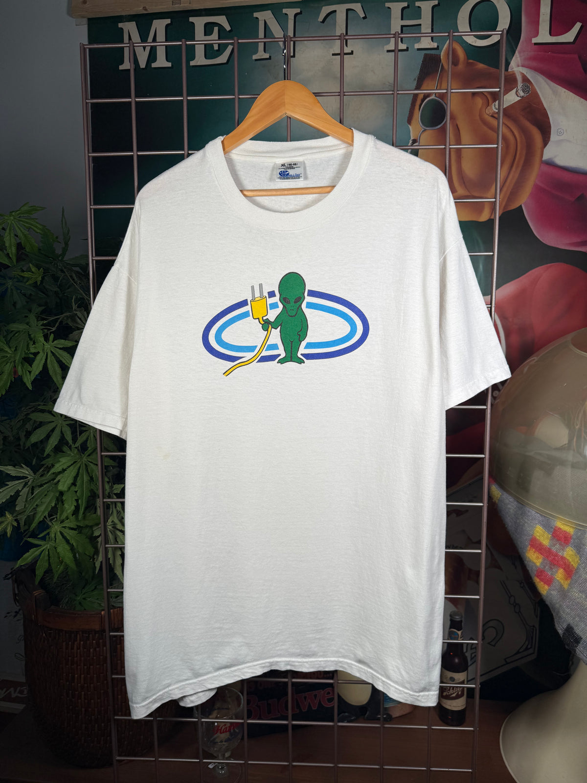 Vintage 90s Alien Plug T-Shirt (XL)