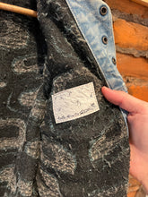 Load image into Gallery viewer, Vintage Lee Blanket Lined Jean Jacket (WS)
