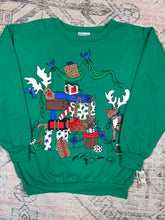 Load image into Gallery viewer, Vintage 80s Reindeer and Presents Christmas Crewneck (WM)
