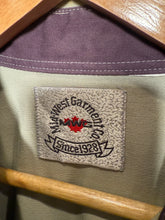 Load image into Gallery viewer, Vintage Midwest Garment Co Western Pearl Snap Shirt (XL)
