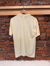 Load image into Gallery viewer, Vintage 80s Light Yellow Fieldmaster Pocket Shirt (M)
