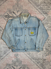 Load image into Gallery viewer, Vintage 90s University of Michigan Jean Jacket (L)

