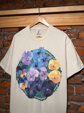 Load image into Gallery viewer, Vintage Flower Circle Tee (L)
