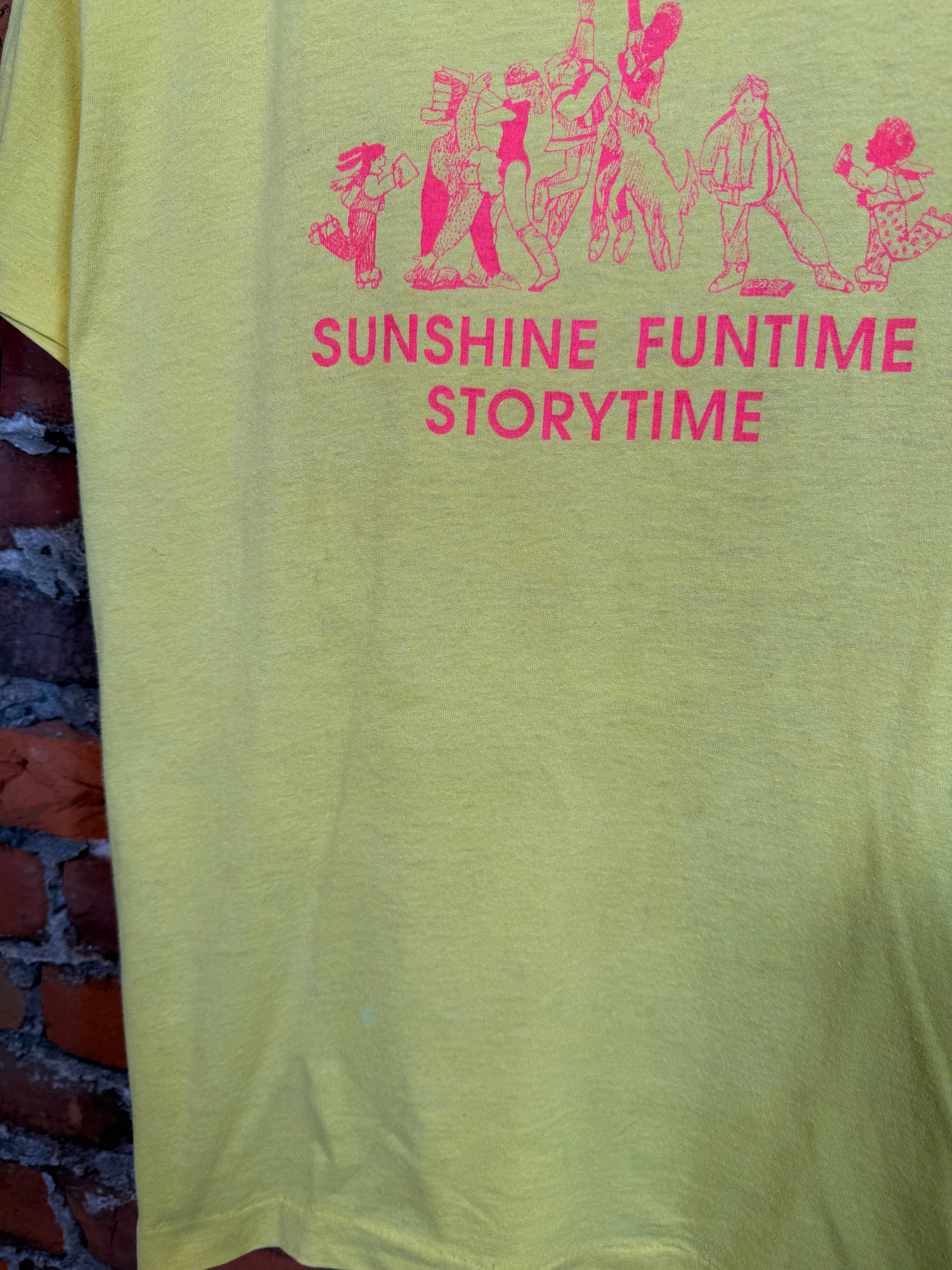 Vintage 80s Sunshine Funtime Storytime Shirt (M)