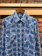 Load image into Gallery viewer, Vintage 90s Blue Western Star Shirt (M)
