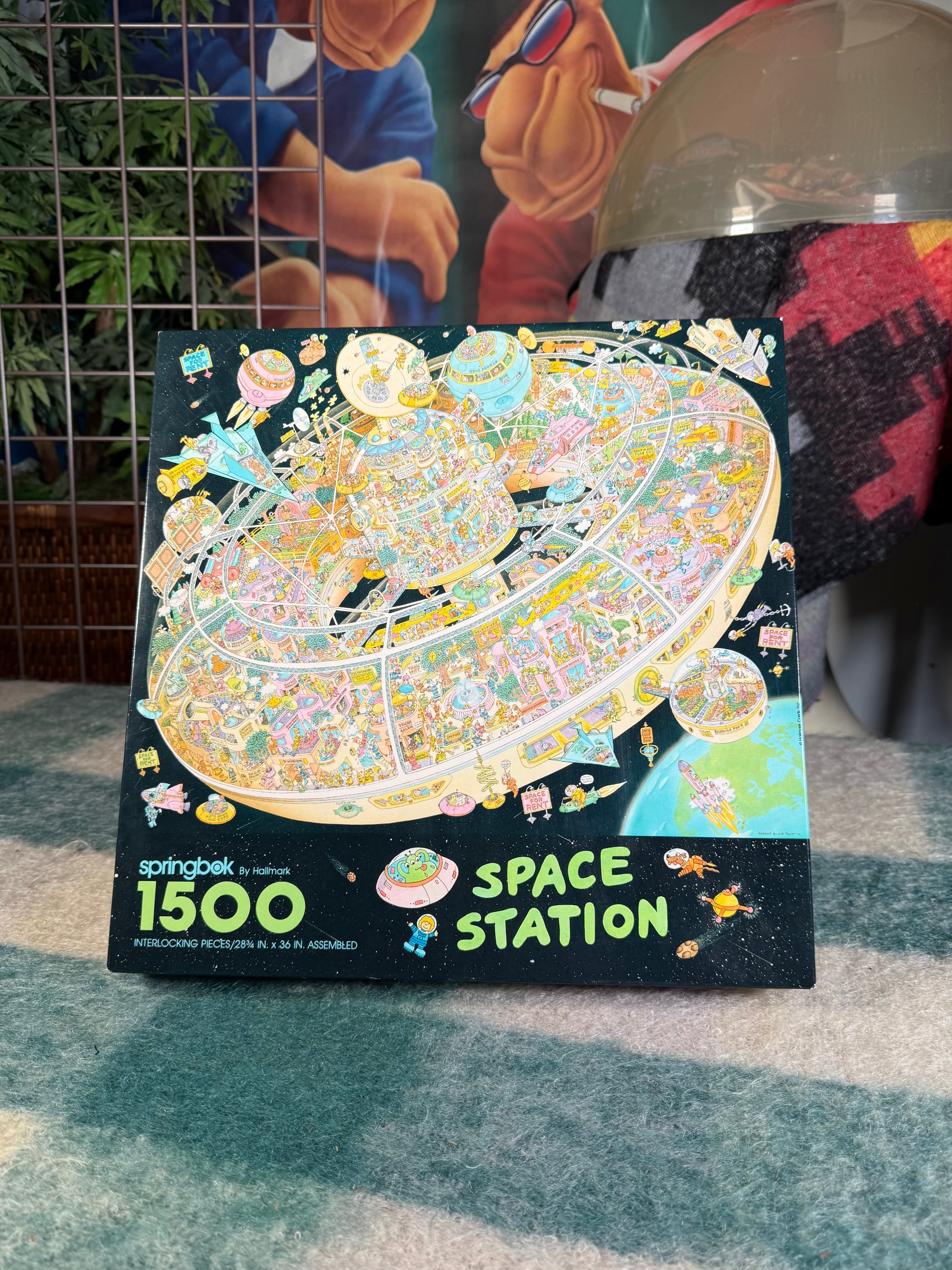 Vintage Space Station 1500 Piece Puzzle (All Pieces)