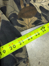 Load image into Gallery viewer, Vintage Ace Outdoor Unworn Camo Crewneck (M)
