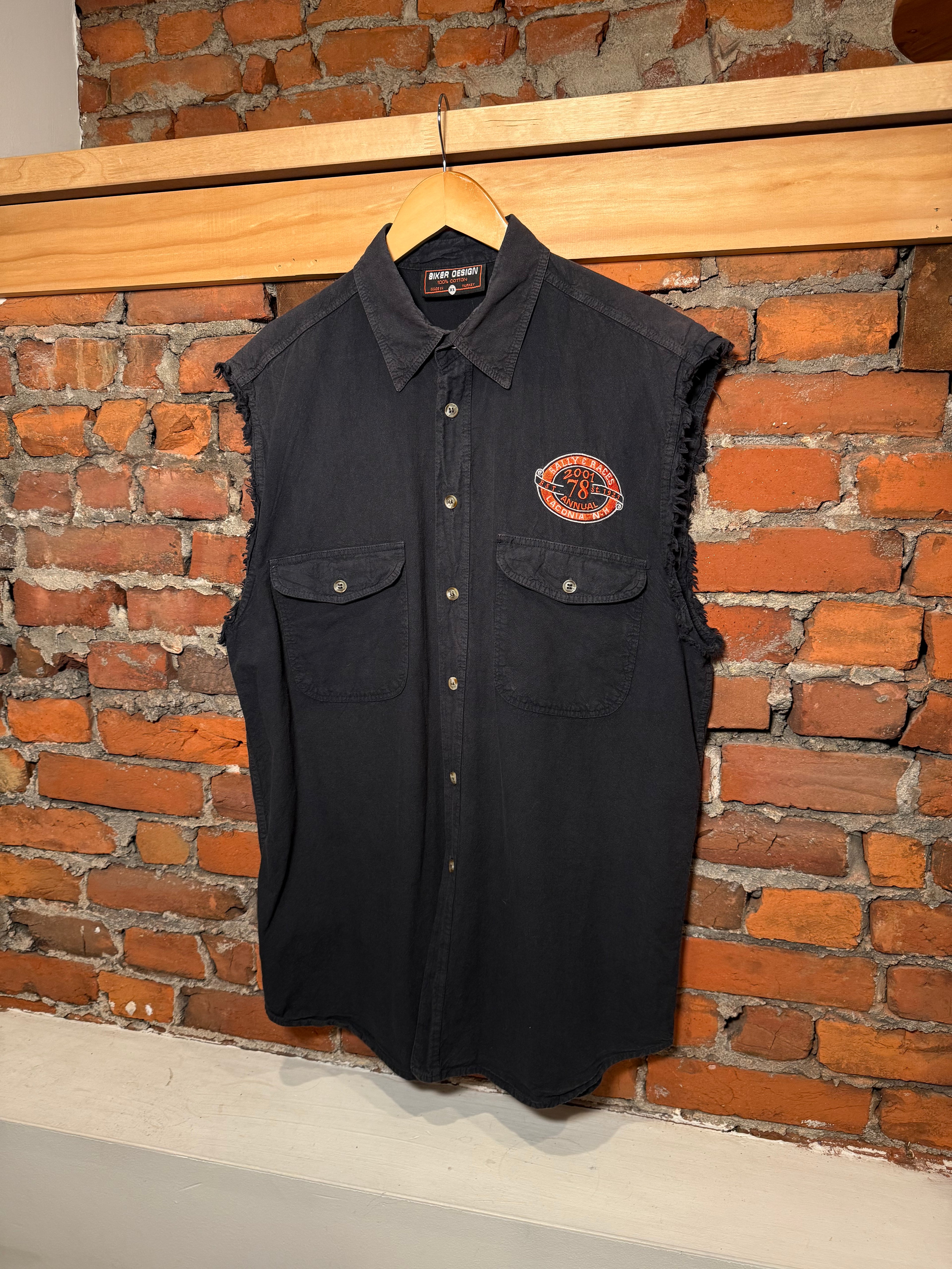 Vintage 2001 Laconia Bike Week Cutoff Button Down Shirt (XL)