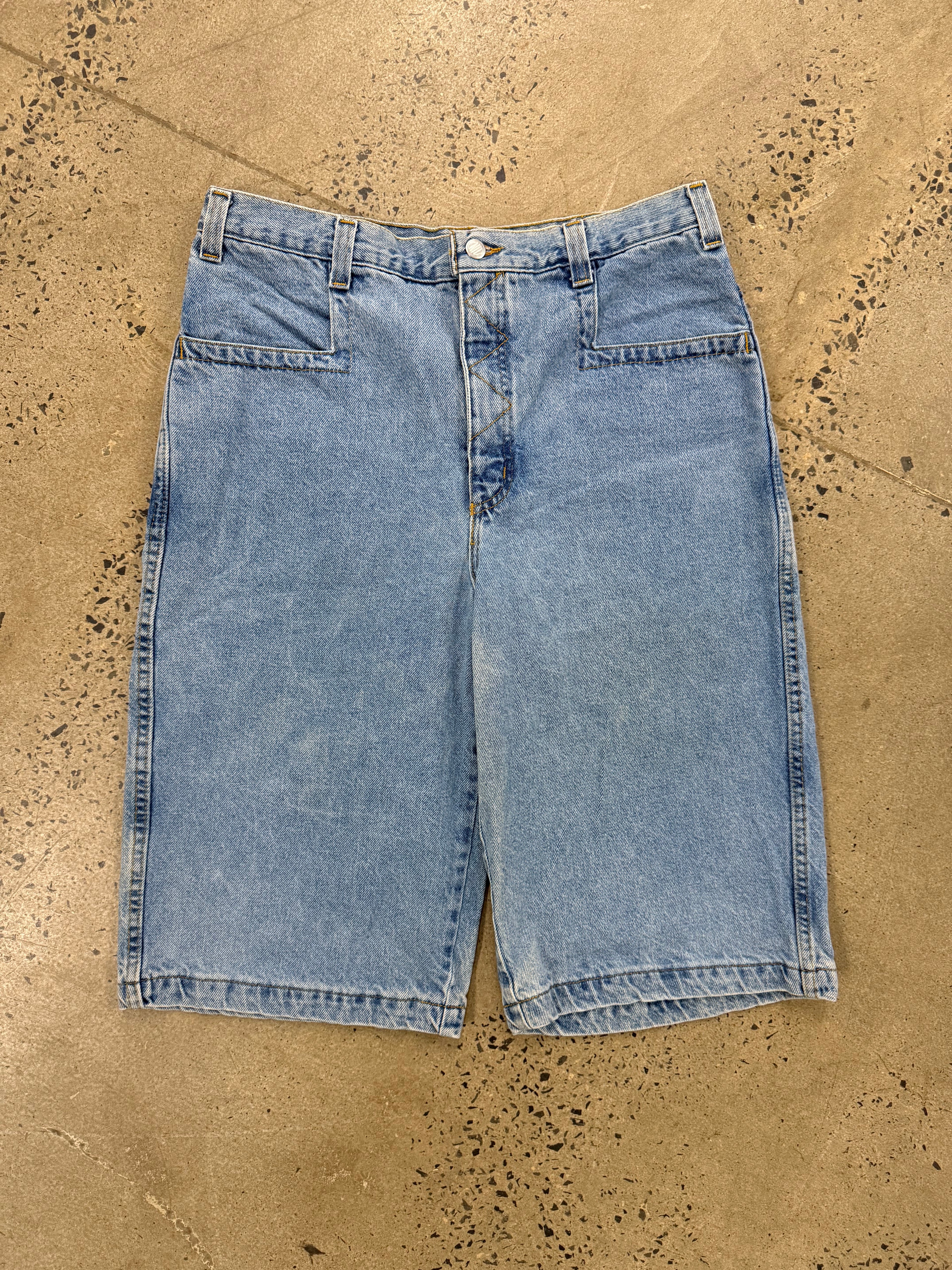 Vintage Y2K Zonz Jean Shorts (34)