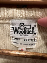 Load image into Gallery viewer, Vintage 80s Woolrich Wool Sweater (M)
