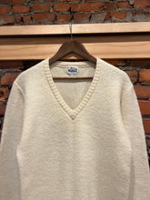 Load image into Gallery viewer, Vintage 80s Woolrich Wool Sweater (M)
