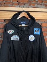 Load image into Gallery viewer, Vintage Alaska Patch Windbreaker (XL)
