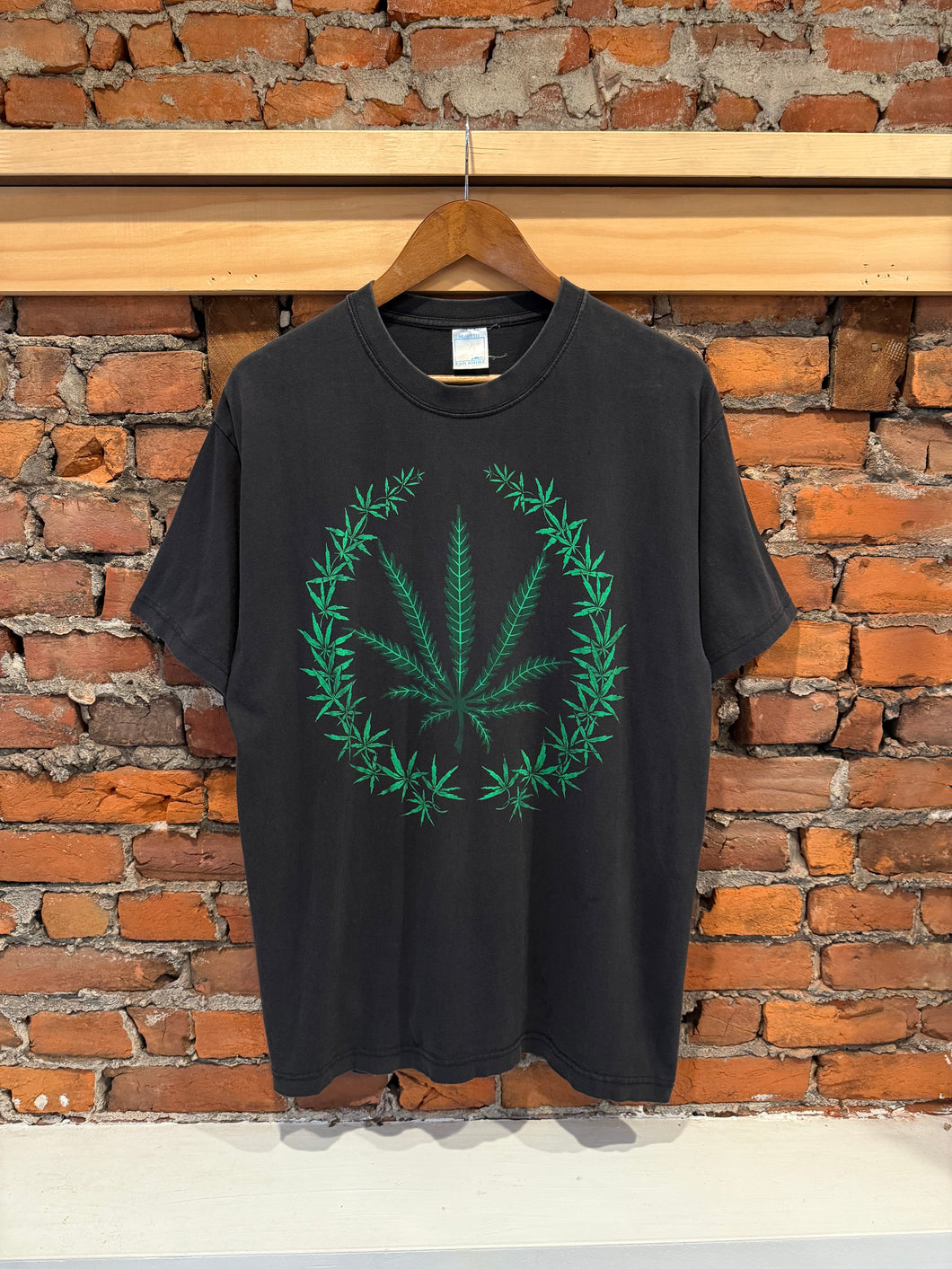 Vintage Late 90s Weed T-Shirt (L)