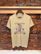 Load image into Gallery viewer, Vintage 1982 Leitzinger Bros Shirt (M)
