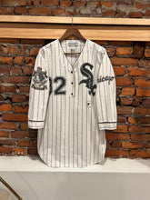 Load image into Gallery viewer, Vintage 90s Chicago White Sox Sleep Shirt (One Size)
