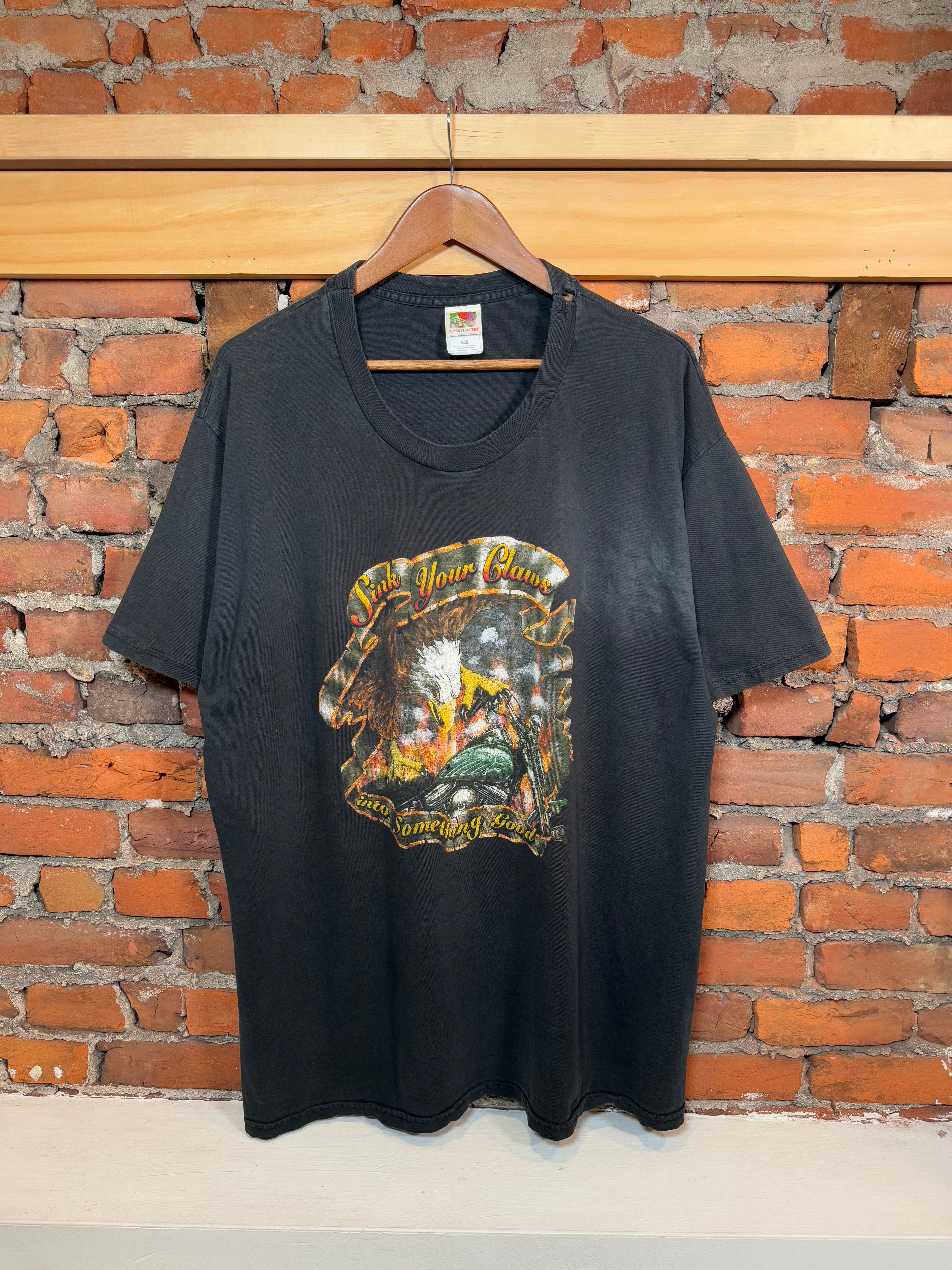 Vintage 2001 Sink Your Claws Into Something Good Bike Week Shirt (XL)
