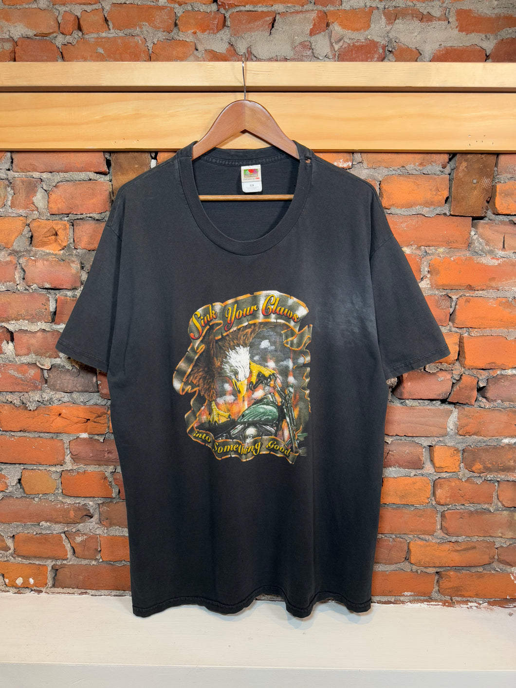 Vintage 2001 Sink Your Claws Into Something Good Bike Week Shirt (XL)