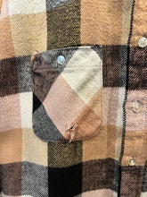 Load image into Gallery viewer, Vintage Sutton Flannel Shirt (M)
