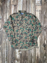 Load image into Gallery viewer, Vintage Woolrich Camo Button Up Shirt (XL)
