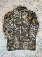 Load image into Gallery viewer, Cabelas Quilted Interior Camo Jacket (L)
