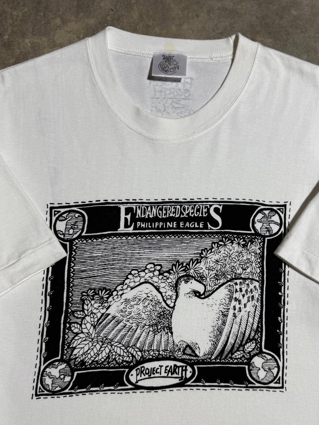 Vintage Project Earth Endangered Philippine Eagle T-Shirt (M)