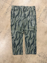 Load image into Gallery viewer, Vintage Bass Pro Shops Camo Pants (40x29)
