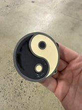 Load image into Gallery viewer, Vintage Yin and Yang Belt Buckle
