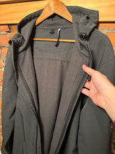 Load image into Gallery viewer, Summit Ice Softshell Jacket (2XL)
