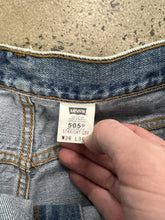 Load image into Gallery viewer, Vintage Levi’s 505 Jeans (34x35)
