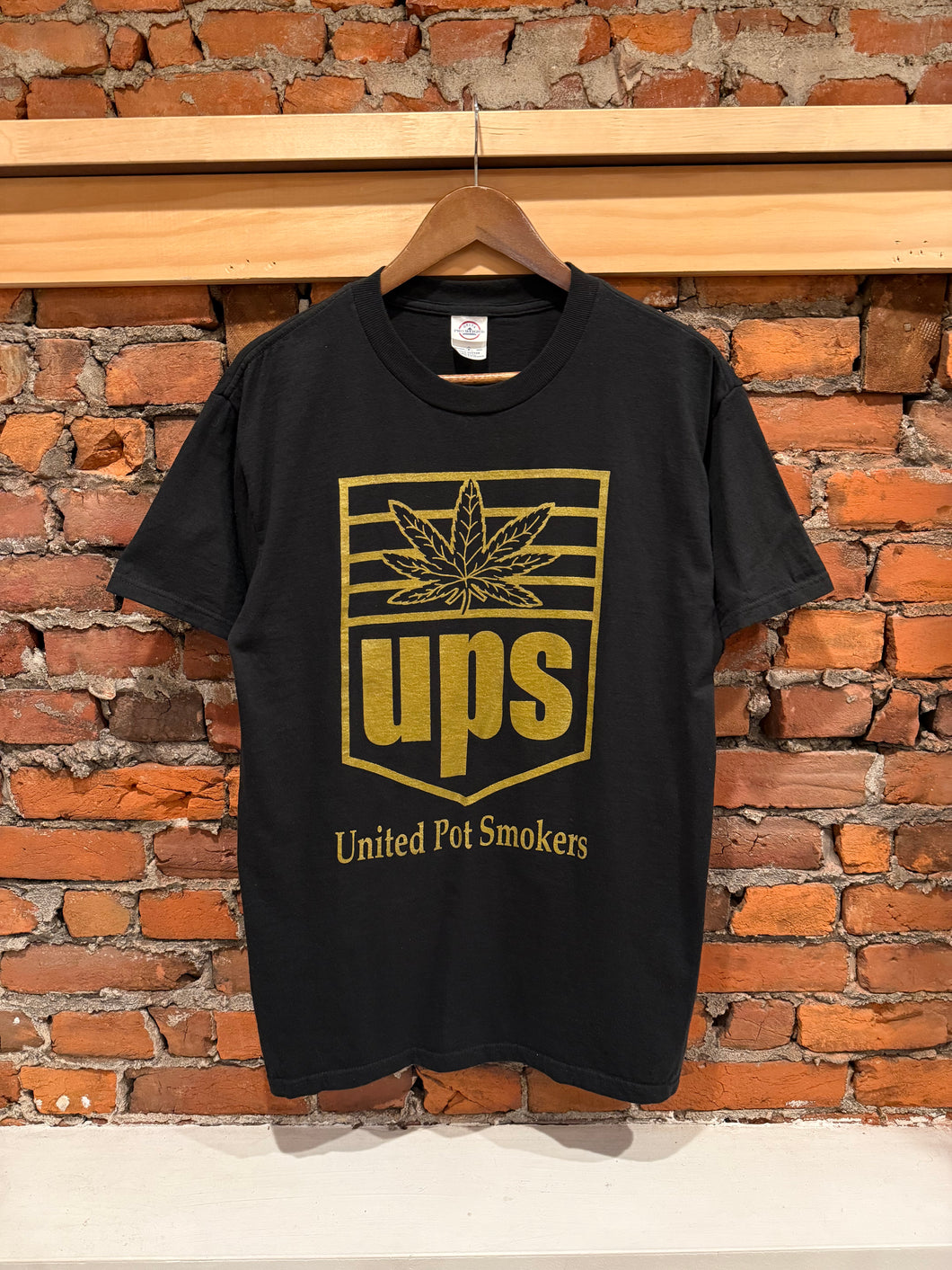 Early 2000s United Pot Smokers UPS Shirt (M/L)