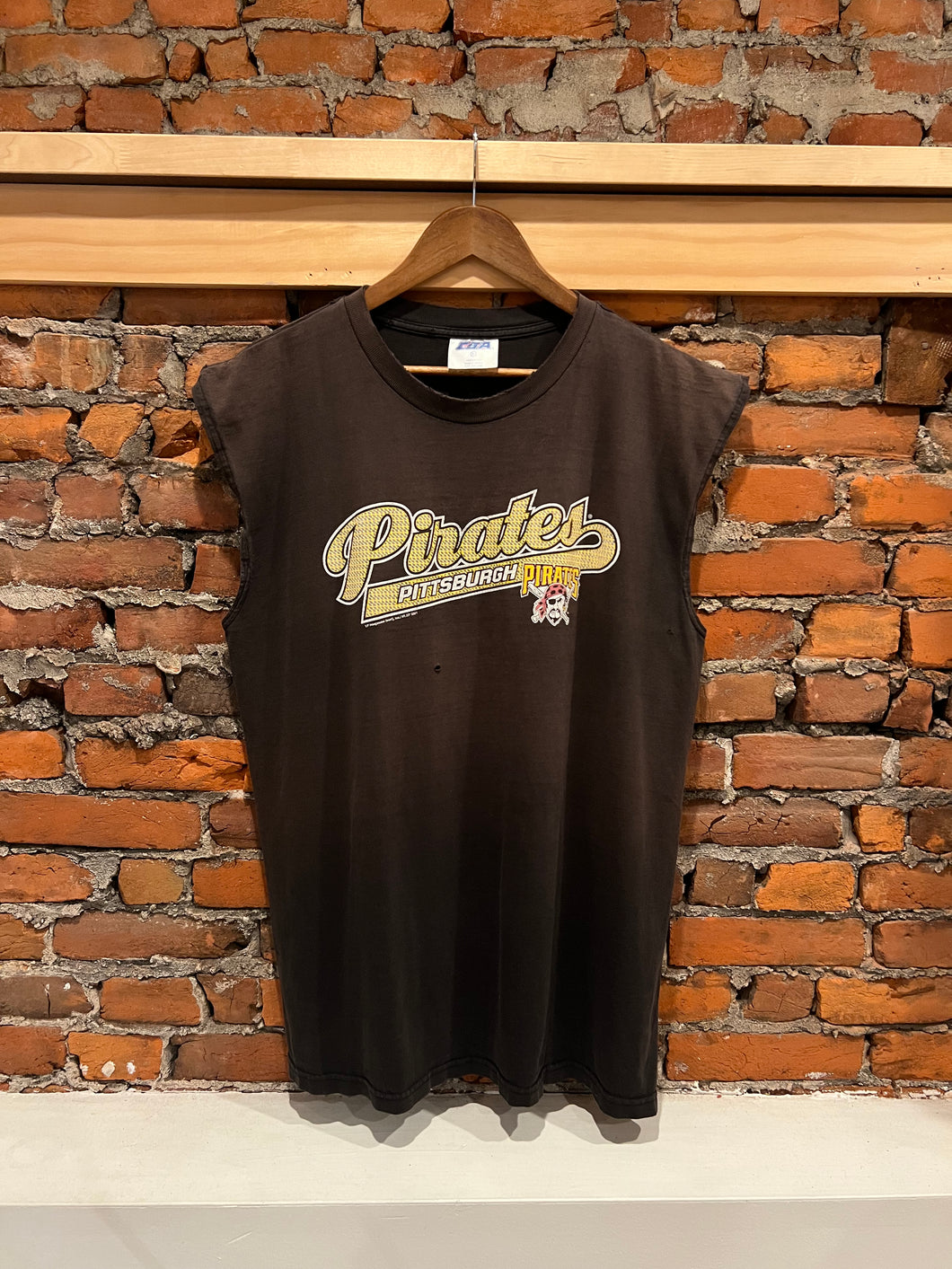 Vintage Faded Pittsburgh Pirates Cutoff Tee (XL)