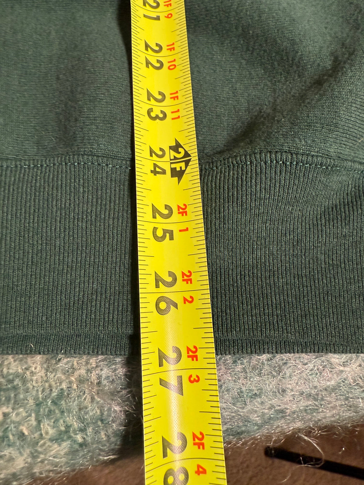 Vintage Embroidered Golf Bag Sweatshirt (M)
