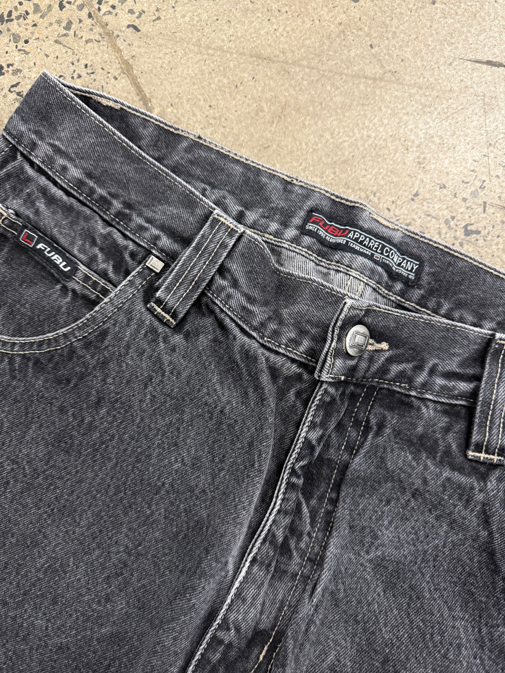 Vintage Y2K Fubu Black Jean Shorts (36)