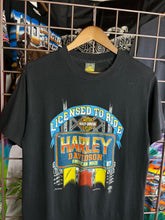 Load image into Gallery viewer, Vintage 80s Harley Licensed to Ride Tee (M)
