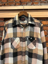 Load image into Gallery viewer, Vintage Sutton Flannel Shirt (M)
