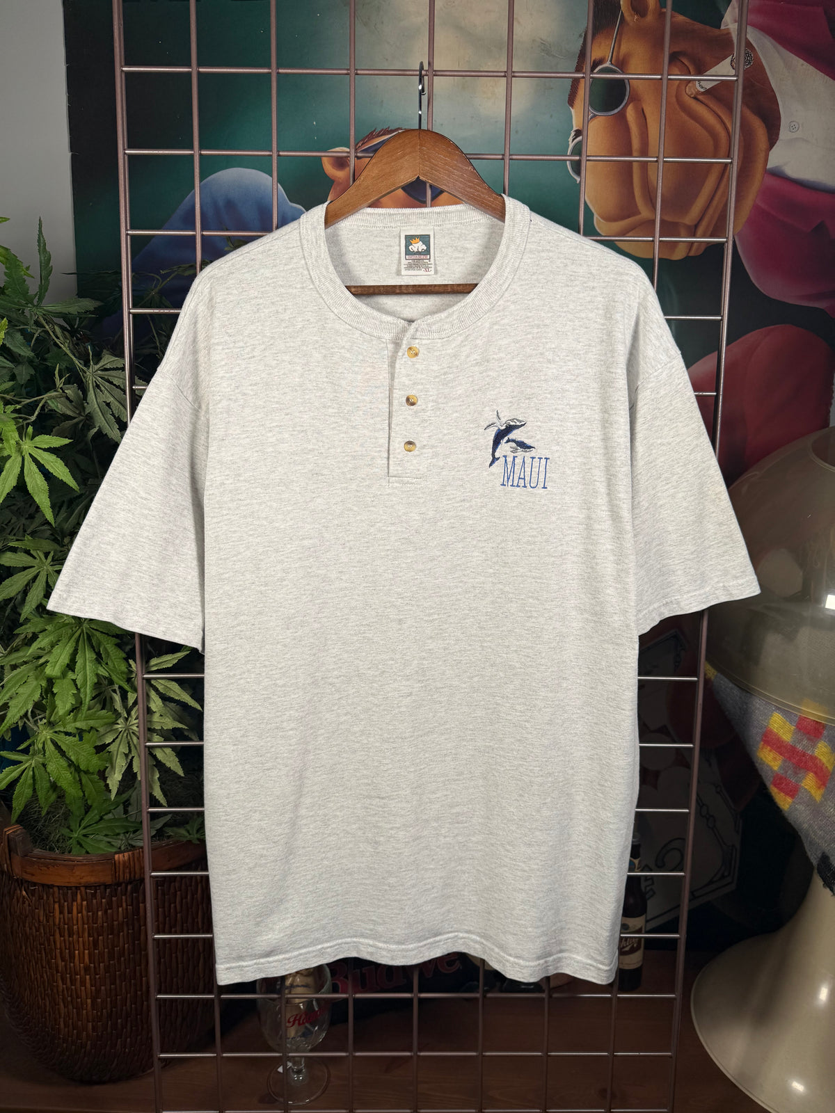 Vintage Maui Embroidered Whale Henley Tee (XL)