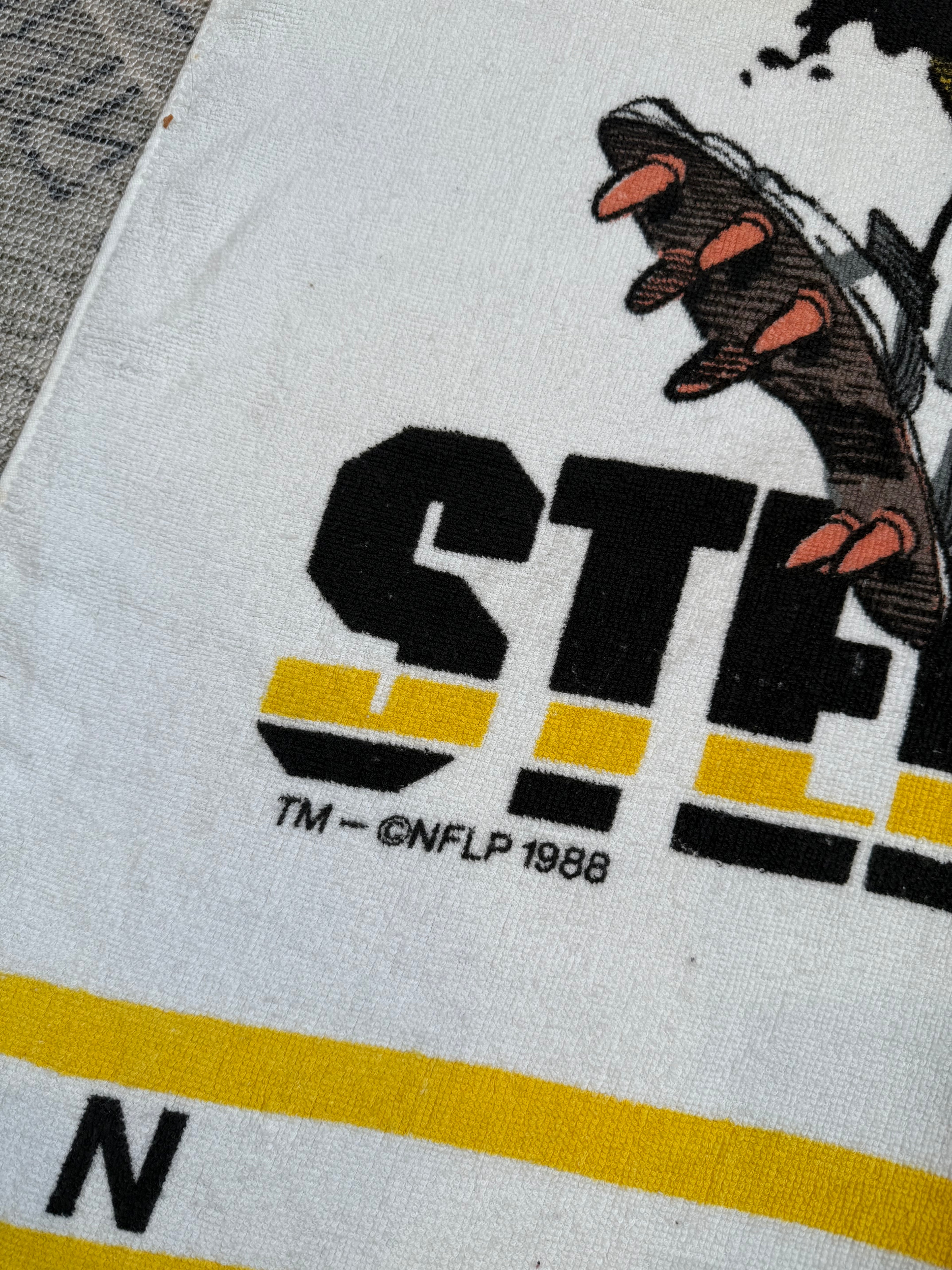 Vintage 1988 Jack Davis Pittsburgh Steelers Towel