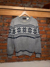 Load image into Gallery viewer, Vintage 70s Townsley Snowflake Knit Sweater (S)

