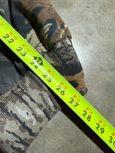Load image into Gallery viewer, Vintage Ace Outdoor Unworn Camo Crewneck (M)
