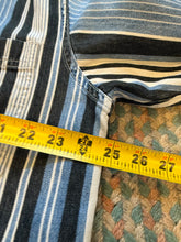 Load image into Gallery viewer, Vintage Levi’s Blue Black and White Striped Button Up Shirt (L)
