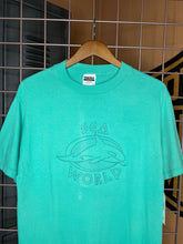 Load image into Gallery viewer, Vintage 90s Sea World Tee (M)
