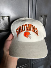 Load image into Gallery viewer, Vintage Clevland Browns
